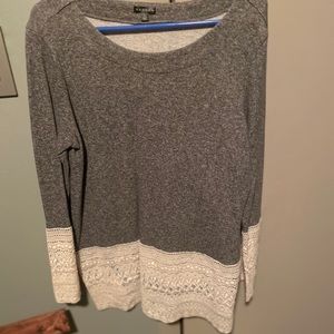 Long sleeve shirt with lace